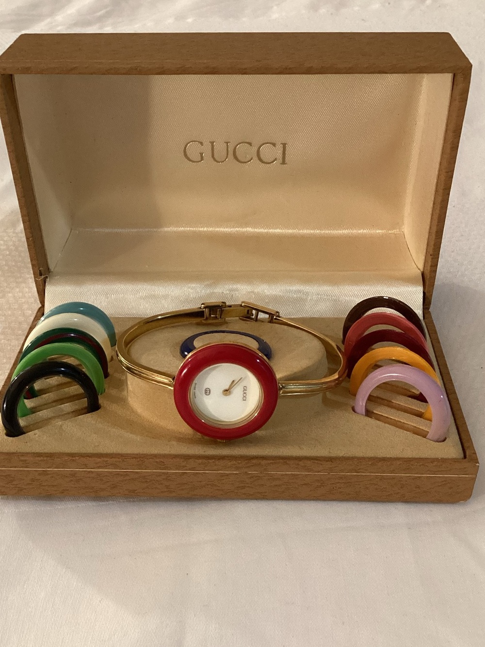 GUCCI Change Bezel 1100L Quartz Watch - Picture 2 of 14